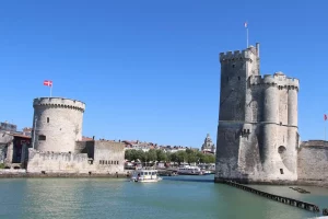 L'Insulaire -  Visitez le continent ou venez depuis La Rochelle en bateau pour visiter l’île.